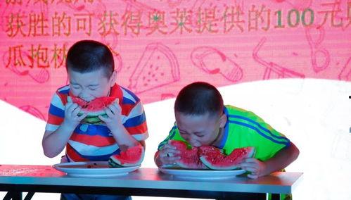 一群吃瓜群众人物图片,揭秘网络热议背后的真实面孔