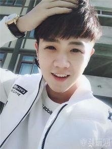 郭聪明吃瓜群众是真的吗,吃瓜群众的真实身份揭秘